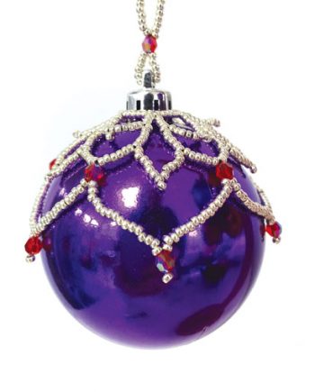 Leafy Bauble Christmas Ornament beading pattern by Chloe Menage